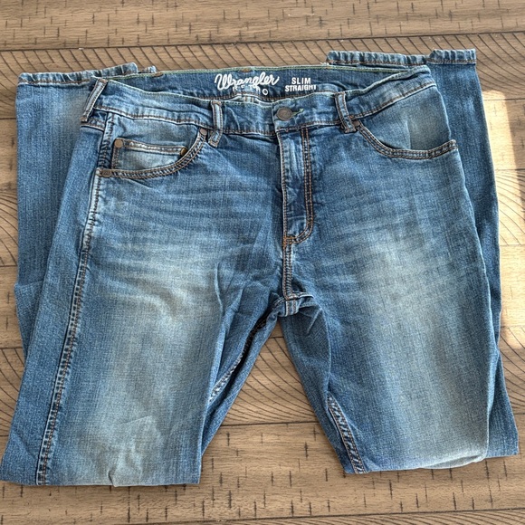 Wrangler Men's Classic Indigo Slim Straight Jeans - Picture 1 of 10